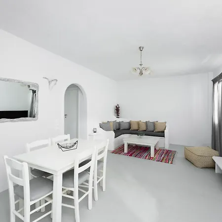 Niko's Adamantas (Milos)